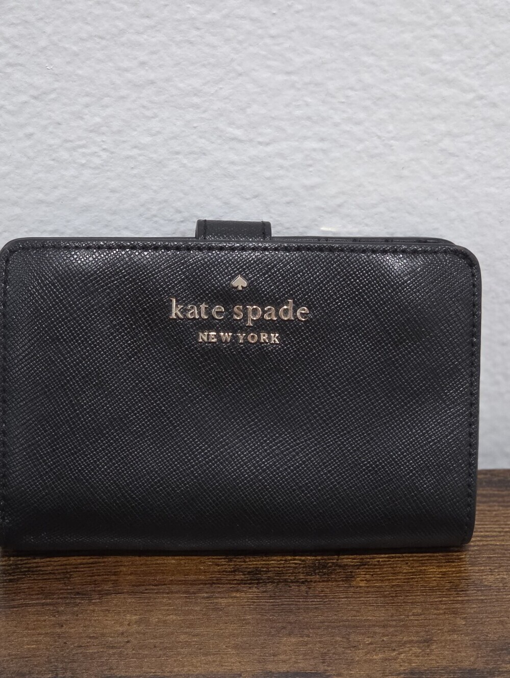 Kate Spade Elise Medium Compact Bifold Pebble Leather Wallet - Picture 4 of 15